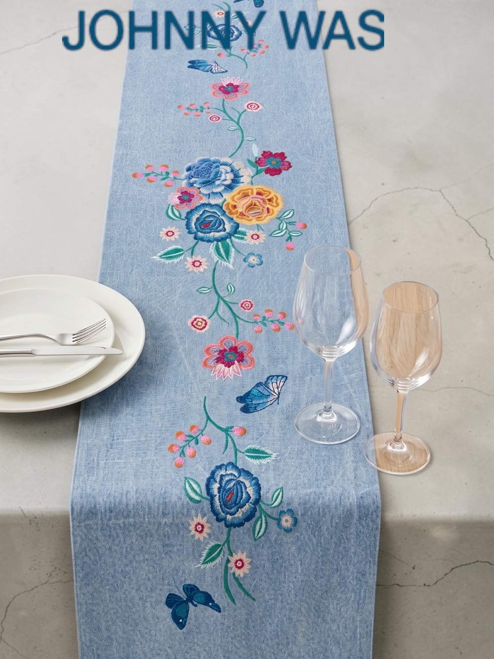 NWT Johnny Was Taymia Embroidered Table Runner Denim Blue 108"
